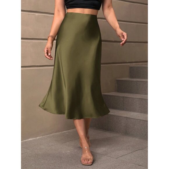 Satin midi skirt long minimalist luxe classy olive green - Picture 1 of 4